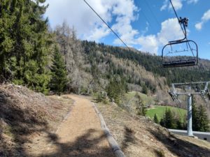 piste finlandaise pour la course à pied autour du centre sportif